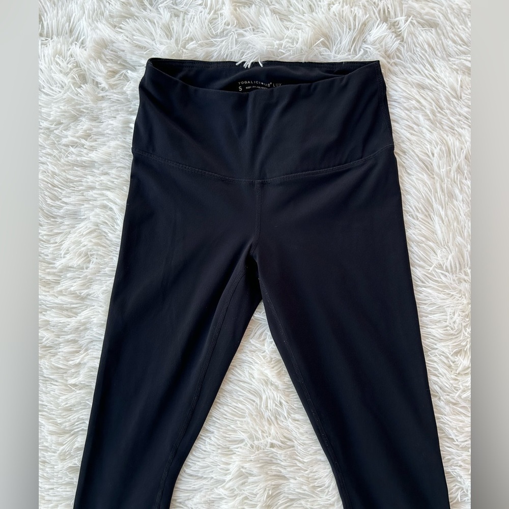 Yogalicious Lux black cropped leggings size small - Picture 2 of 9